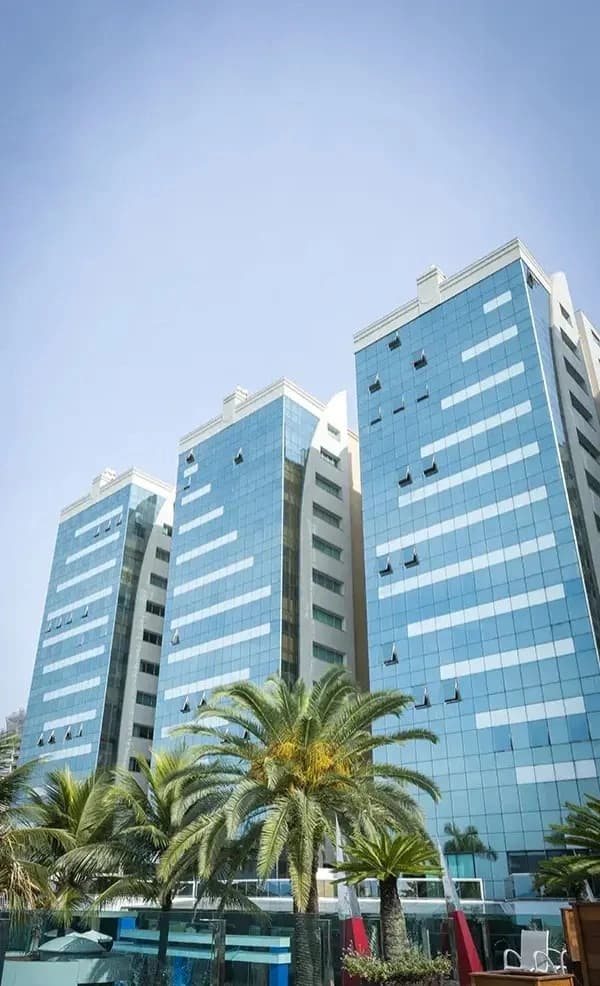 Para quem busca um estilo de vida exclusivo e sofisticado, onde a beleza natural e o luxo se encontram, o Villa dos Corais é a escolha ideal. Um verdadeiro convite para viver com o mar como vizinho, proporcionando uma experiência de vida única e inesquecível.